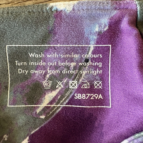 Sweaty Betty All Day Wrap Waist Leggings | Women US 6 | Purple Brushstroke Print - Picture 4 of 5